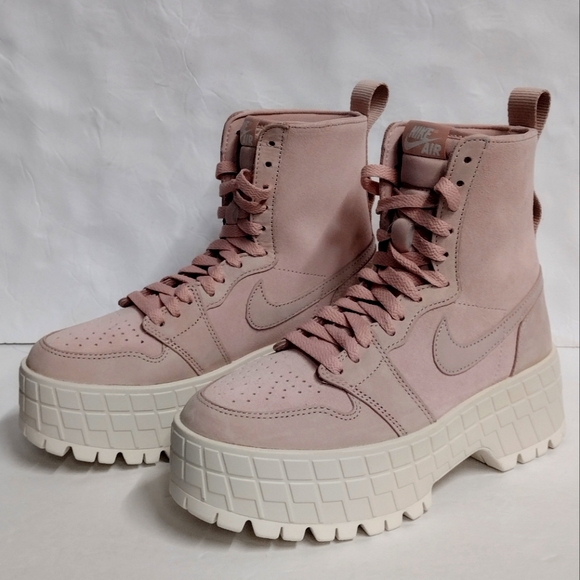 Nike Air Jordan 🩷 Platform  Women's Size 7.5 NWT 🔥 Size 7.5 - Picture 1 of 13